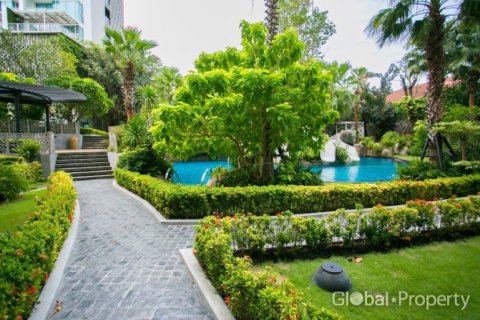 Condo in Pattaya, Thailand, 2 bedrooms  № 146583 - photo 17