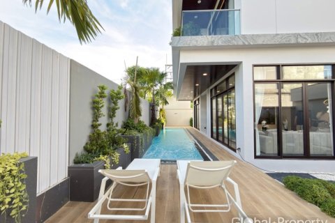 Maison à Pattaya, Thaïlande 4 chambres № 146580 - photo 3