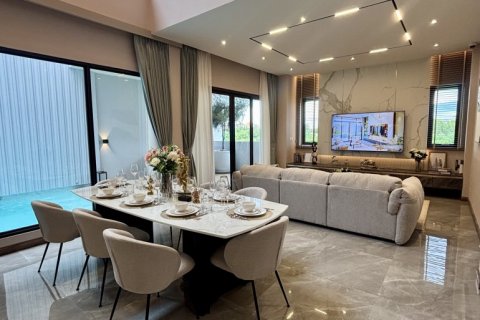 House in Pattaya, Thailand 4 bedrooms № 146581 - photo 8