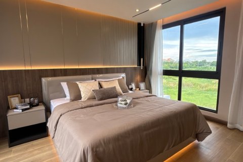 House in Pattaya, Thailand 4 bedrooms № 146581 - photo 14