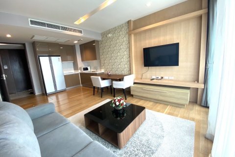 Condo in Khlong Toei, Bangkok, Thailand, 2 bedrooms  № 139270 - photo 1