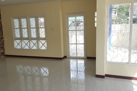 House in Pak Kret, Thailand 5 bedrooms № 160388 - photo 6
