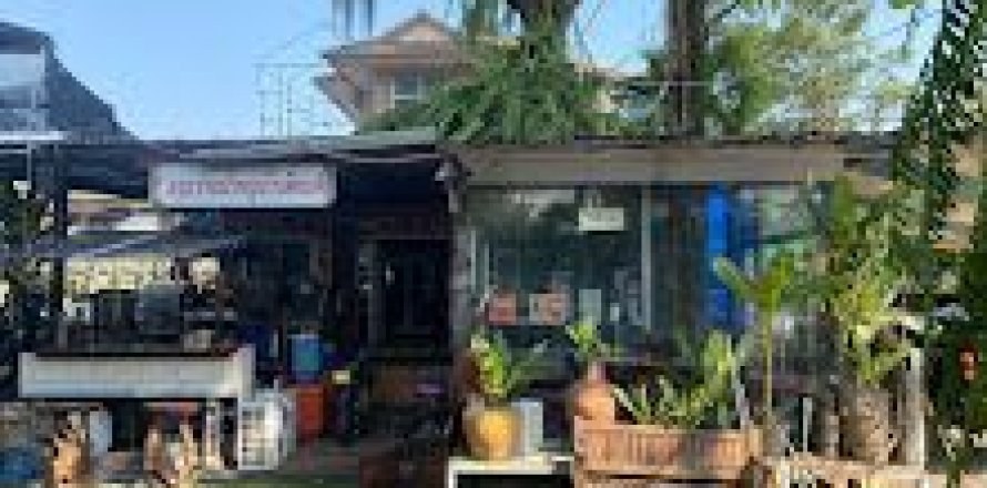 House in Pak Kret, Thailand 5 bedrooms № 160388