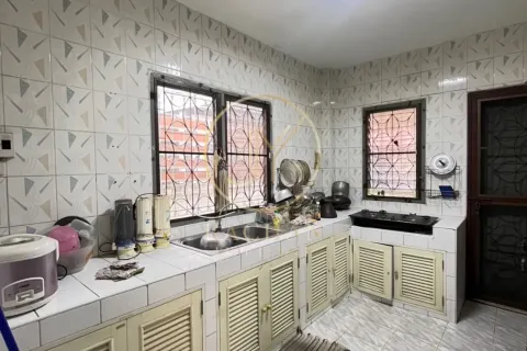 Townhouse à Bang Yai, Thaïlande 3 chambres № 160389 - photo 11