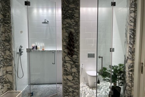 Condo in Bang Rak, Bangkok, Thailand, 2 bedrooms  № 160390 - photo 7