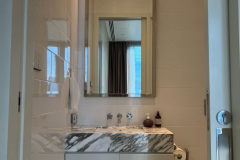 Condo in Bang Rak, Bangkok, Thailand, 2 bedrooms  № 160390 - photo 2