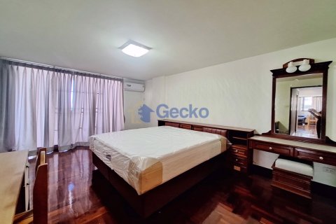 Condo in Pattaya, Thailand, 3 bedrooms № 196513 - photo 9