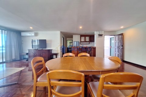 Condo in Pattaya, Thailand, 3 bedrooms № 196513 - photo 4