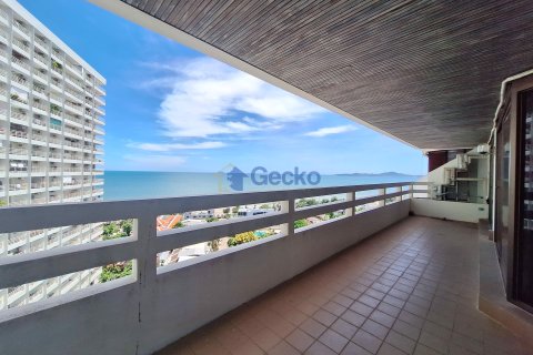 Condo in Pattaya, Thailand, 3 bedrooms № 196513 - photo 22