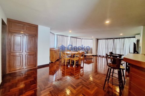 Condo in Pattaya, Thailand, 3 bedrooms № 196513 - photo 19