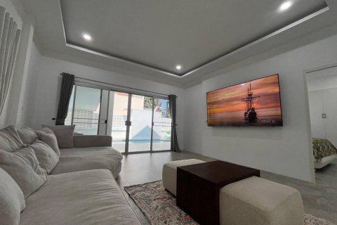 House in Phuket, Thailand 4 bedrooms № 137399 - photo 4