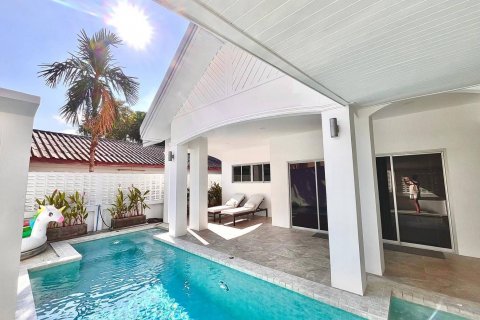 House in Phuket, Thailand 4 bedrooms № 137399 - photo 3