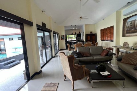 Villa in Ko Samui, Thailand 5 bedrooms № 180111 - photo 3