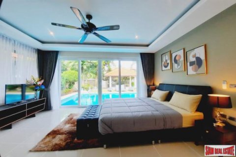 Villa in Pattaya, Thailand 4 bedrooms № 194137 - photo 3