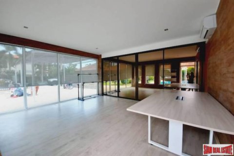 Villa in Pattaya, Thailand 4 bedrooms № 194137 - photo 4