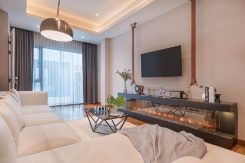 House in Bangkok, Thailand 4 bedrooms № 180929 - photo 9
