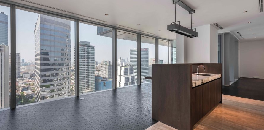 Condo in Bangkok, Thailand, 3 bedrooms  № 180930