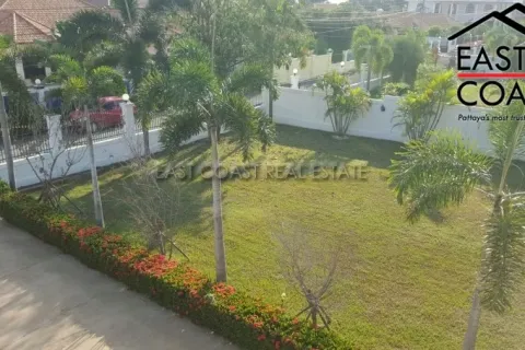 Casa de 4 dormitorios en Pattaya, Tailandia № 213518 - foto 10