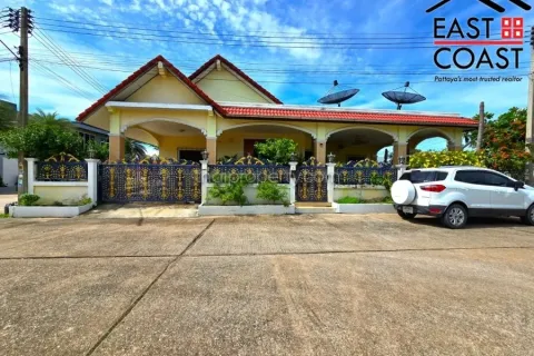 Casa de 3 dormitorios en Pattaya, Tailandia № 213515 - foto 4
