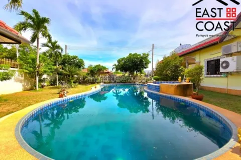 Casa de 3 dormitorios en Pattaya, Tailandia № 213515 - foto 8