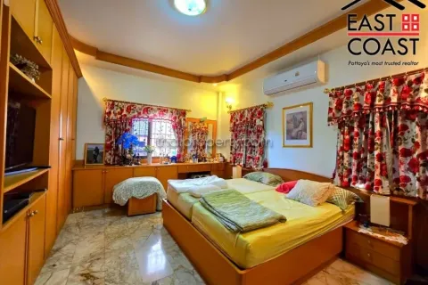 Casa de 3 dormitorios en Pattaya, Tailandia № 213515 - foto 29