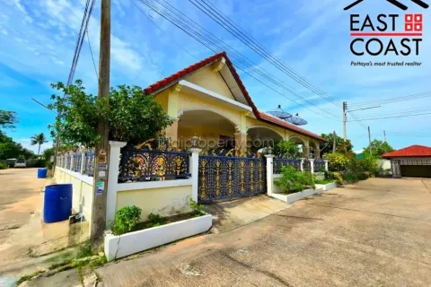 Casa de 3 dormitorios en Pattaya, Tailandia № 213515 - foto 2