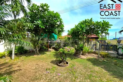 Casa de 3 dormitorios en Pattaya, Tailandia № 213515 - foto 9