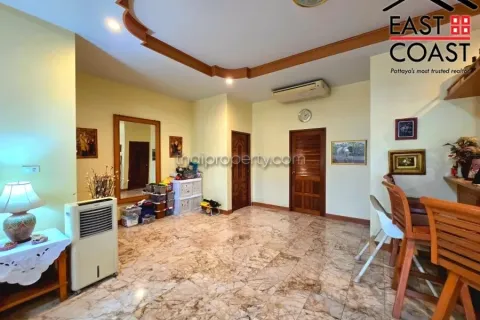 Casa de 3 dormitorios en Pattaya, Tailandia № 213515 - foto 22