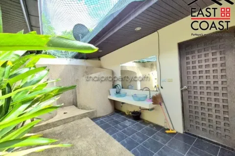 Casa de 4 dormitorios en Pattaya, Tailandia № 213516 - foto 18