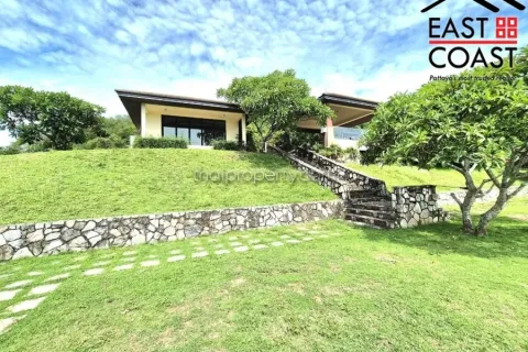 Casa de 4 dormitorios en Pattaya, Tailandia № 213516 - foto 4