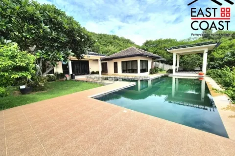 Casa de 4 dormitorios en Pattaya, Tailandia № 213516 - foto 7