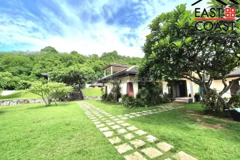 Casa de 4 dormitorios en Pattaya, Tailandia № 213516 - foto 12