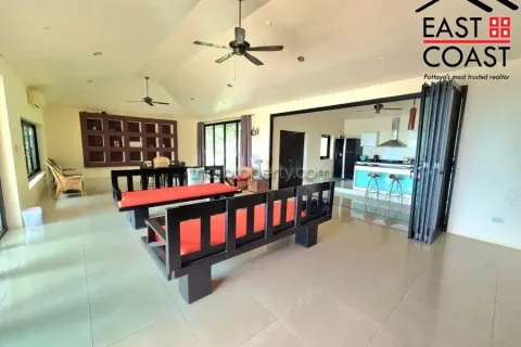 Casa de 4 dormitorios en Pattaya, Tailandia № 213516 - foto 22