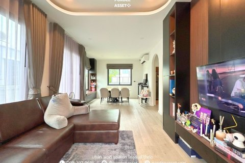 House in Nonthaburi, Thailand 3 bedrooms № 163134 - photo 3