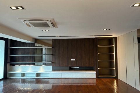 Кондоминиум с 4 спальнями в Патхум Ване, Бангкок, Таиланд № 163139 - фото 14