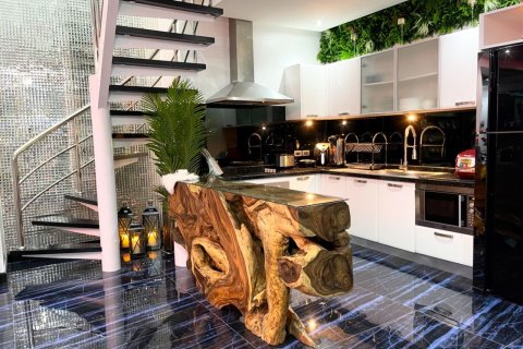 Villa à Pattaya, Thaïlande 8 chambres № 163137 - photo 9