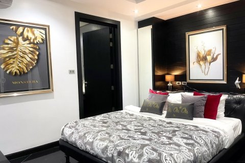 Villa à Pattaya, Thaïlande 8 chambres № 163137 - photo 15