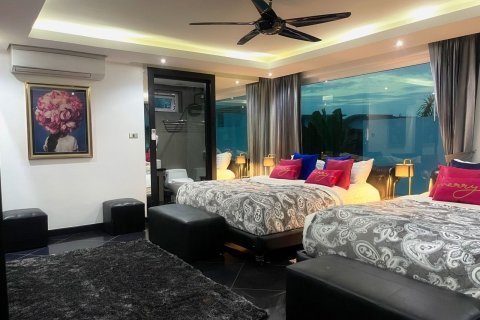 Villa à Pattaya, Thaïlande 8 chambres № 163137 - photo 12