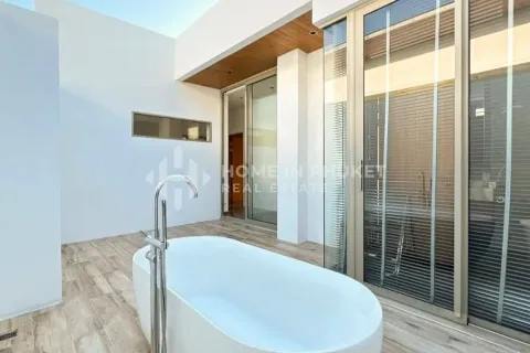 House in Rawai, Thailand 4 bedrooms № 146661 - photo 11