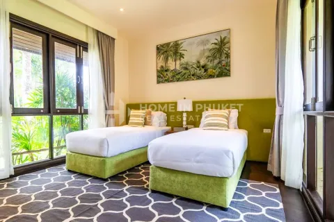 House in Phuket, Thailand 3 bedrooms № 146660 - photo 18