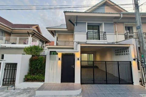 Townhouse à Ko Kaeo, Thaïlande 3 chambres № 134638 - photo 1