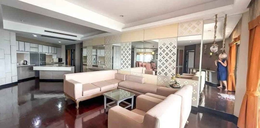 Кондоминиум с 3 спальнями в Паттайе, Таиланд № 147991