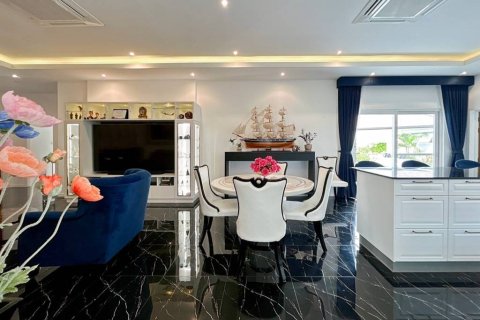 Villa in Hua Hin, Thailand 4 Schlafzimmer № 221877 - Foto 23