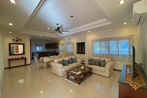 Villa in Hua Hin, Thailand 3 Schlafzimmer № 221879 - Foto 16