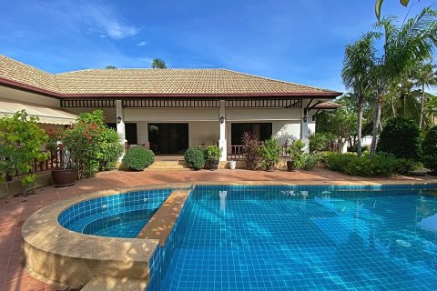Villa in Hua Hin, Thailand 3 Schlafzimmer № 221879 - Foto 2