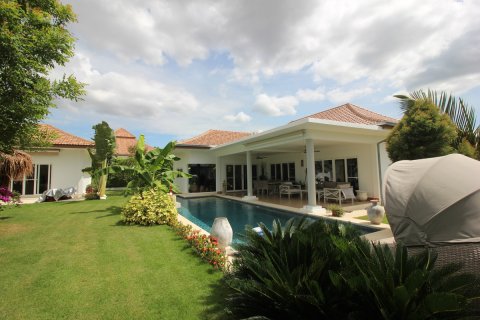Chalet de 4 dormitorios en Hua Hin, Tailandia № 221881