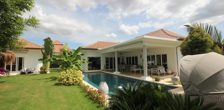 Villa in Hua Hin, Thailand 4 Schlafzimmer № 221881