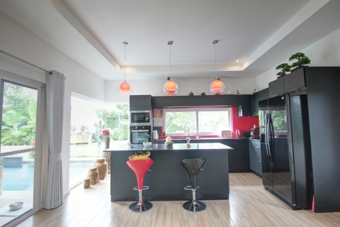 Villa in Hua Hin, Thailand 4 Schlafzimmer № 221881 - Foto 17