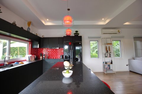 Villa in Hua Hin, Thailand 4 Schlafzimmer № 221881 - Foto 19