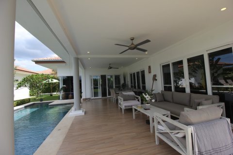 Villa in Hua Hin, Thailand 4 Schlafzimmer № 221881 - Foto 7